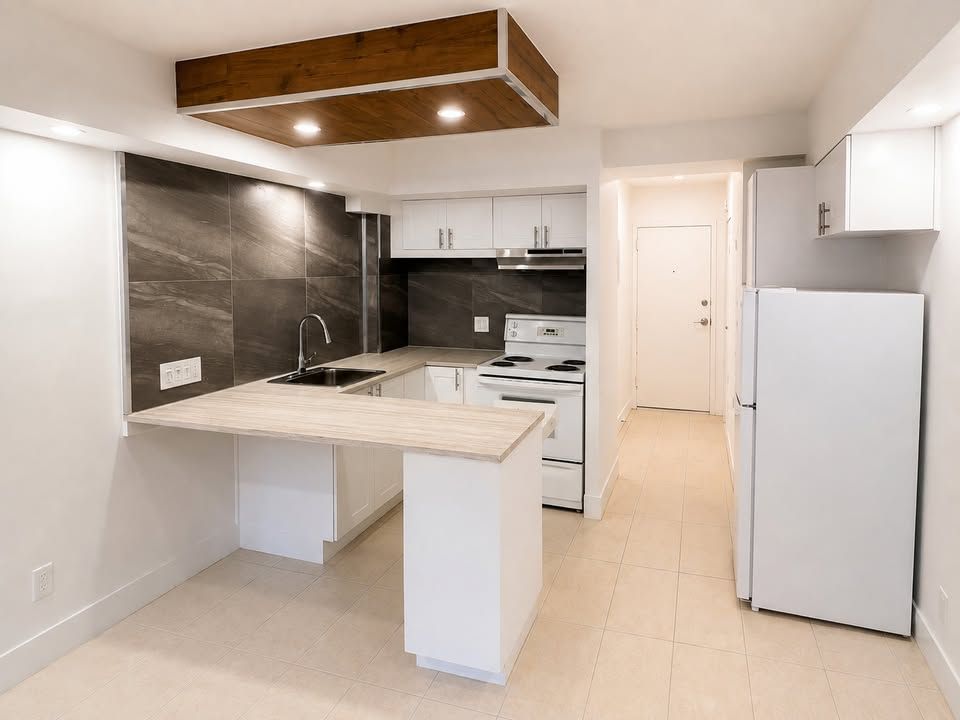 Studio – 1565 Rachel Est