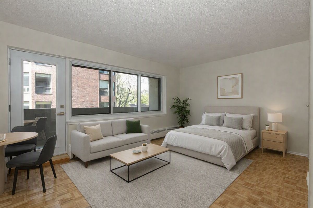 Studio – 50 Willowdale